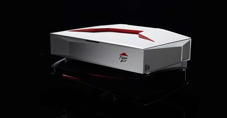 Zimna pizza to profanacja. Z PS5 ten problem znika