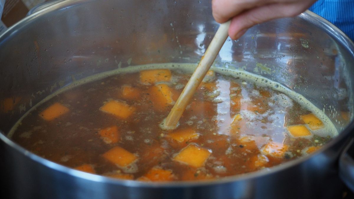 Czego nie dodawać do rosołu? 