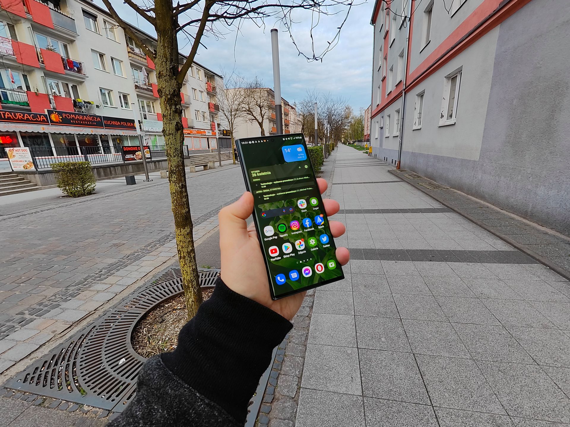 Wreszcie smartfon, który się wyróżnia. realme GT 2 Pro robi to, czego inne nie potrafią 36