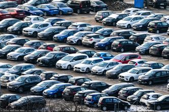 Używane elektryki tanieją na potęgę. Właściciele mają olbrzymi problem