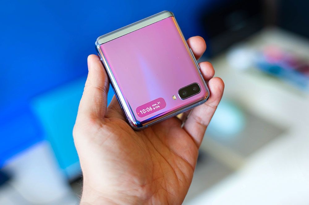 dodatkowy ekran na obudowie