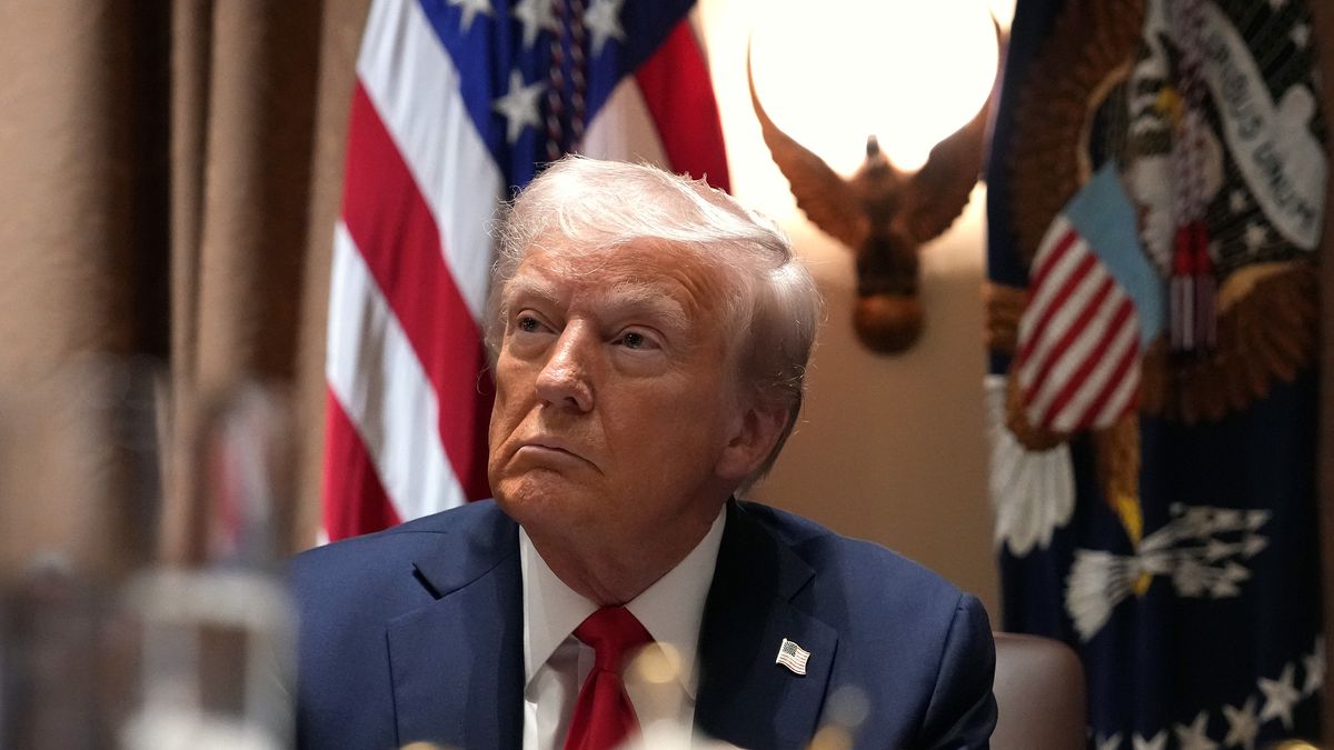 Donald Trump zapowiedział nałożenie ceł na UE