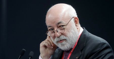 Kolejna firma z sankcjami. Przyjaciel Putina udziałowcem