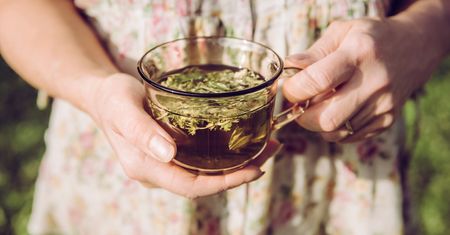Moja mama pije pół godziny przed kolacją. Ma 50 lat i figurę jak nastolatka
