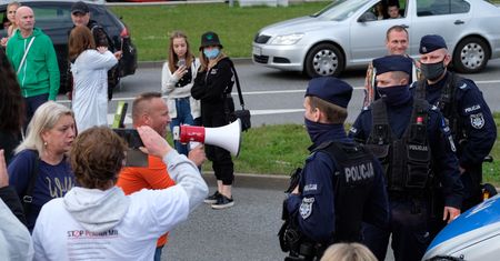 Nowe dane policji. Posypały się mandaty za brak maseczek na manifestacjach