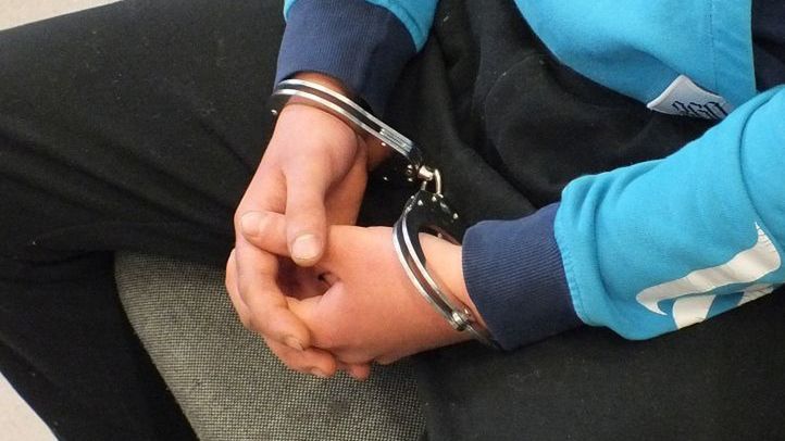 zatrzymanie kajdanki policja więzienie areszt