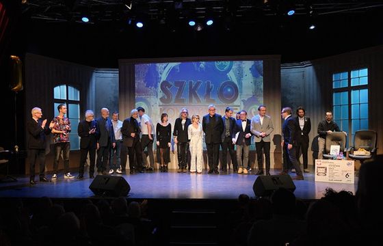 “Szkło kontaktowe” ma 18 lat. Zamiast programu TVN24 nada specjalny spektakl