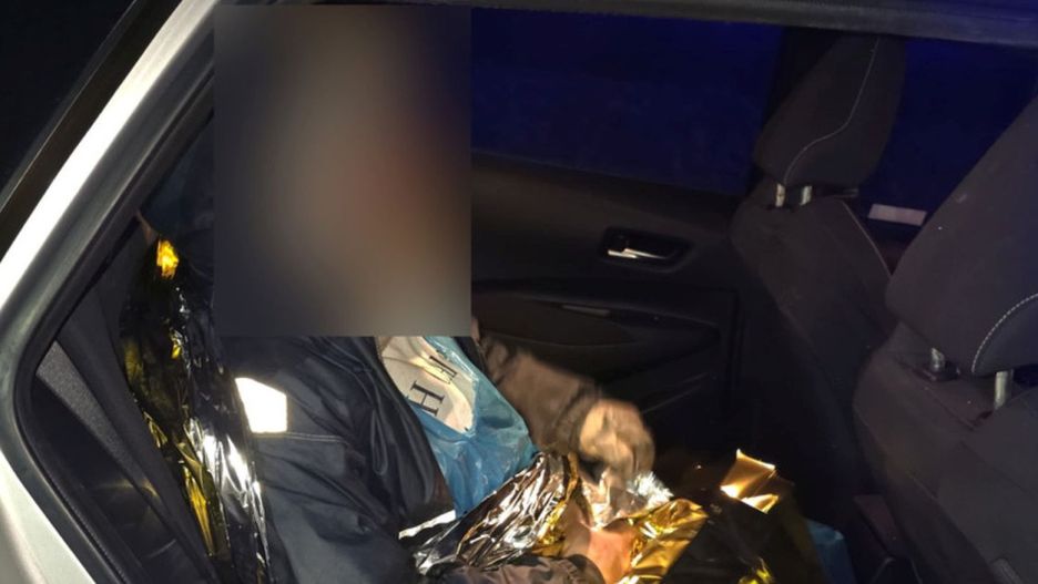 Uratowany mężczyzna (źródło: KMP Legnica)