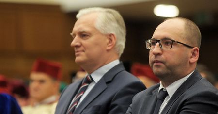 Spór w Porozumieniu. Wyciekła tajna notatka. Adam Bielan łamie prawo?