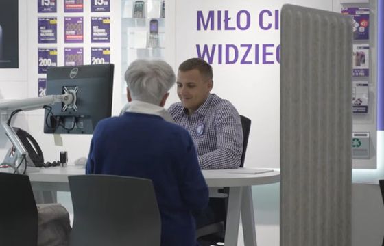Play poszerza zasięg internetu i telewizji