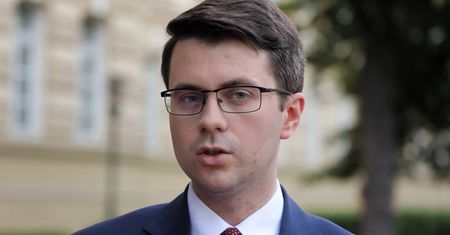 Koronawirus. Piotr Mueller: Ustawa covidowa jest efektem pomyłki