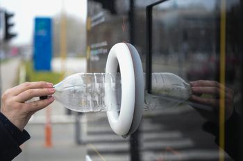 Tak wyłudzają pieniądze z systemu kaucyjnego. "To przestępstwo"