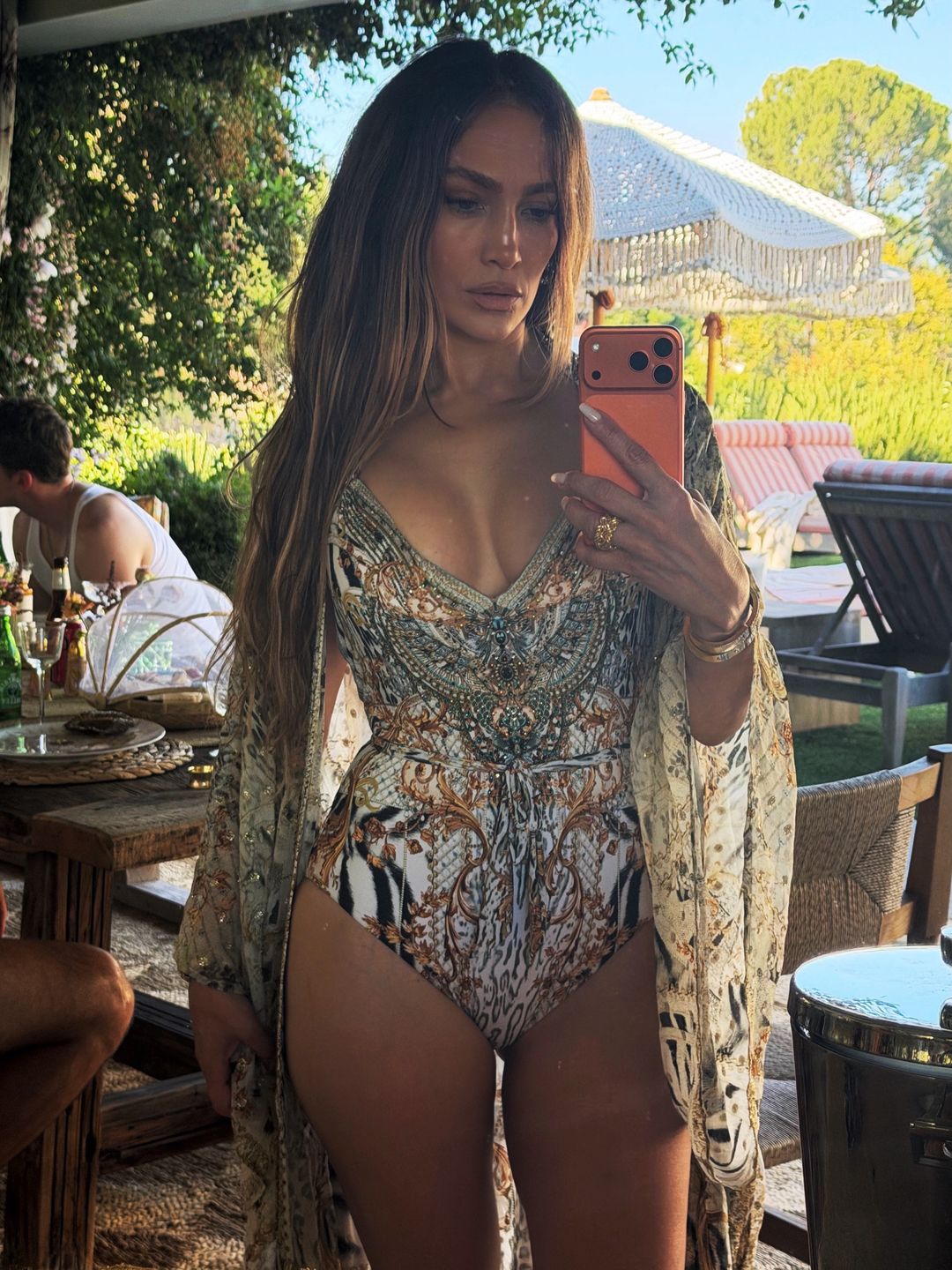 Jennifer Lopez w kostiumie kąpielowym