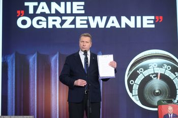 Pomysł PiS na tanie ogrzewanie. "Takie wsparcie nie ma sensu"