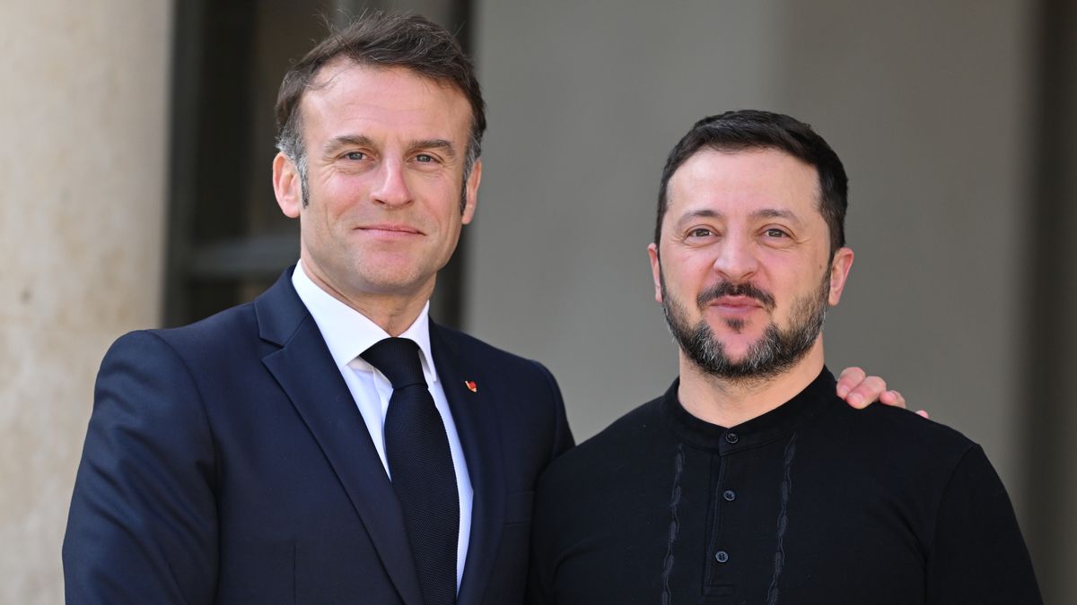 Emmanuel Macron wspiera Wołodymyra Zełenskiego