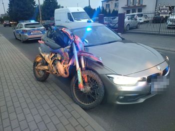 Szalony pościg. 15-latek crossem uciekał przed policjantami
