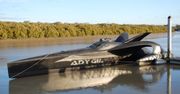 Niewidzialny (prawie) dla radarów trimaran zapoluje na wielorybników (wideo)