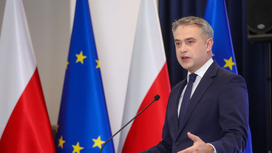 Warszawa, 24.06.2024. Wicepremier, minister cyfryzacji Krzysztof Gawkowski na konferencji prasowej "Rusza program Kluby Rozwoju Cyfrowego", 24 bm. w siedzibie Ministerstwa Cyfryzacji w Warszawie. (mr) PAP/Rafał Guz