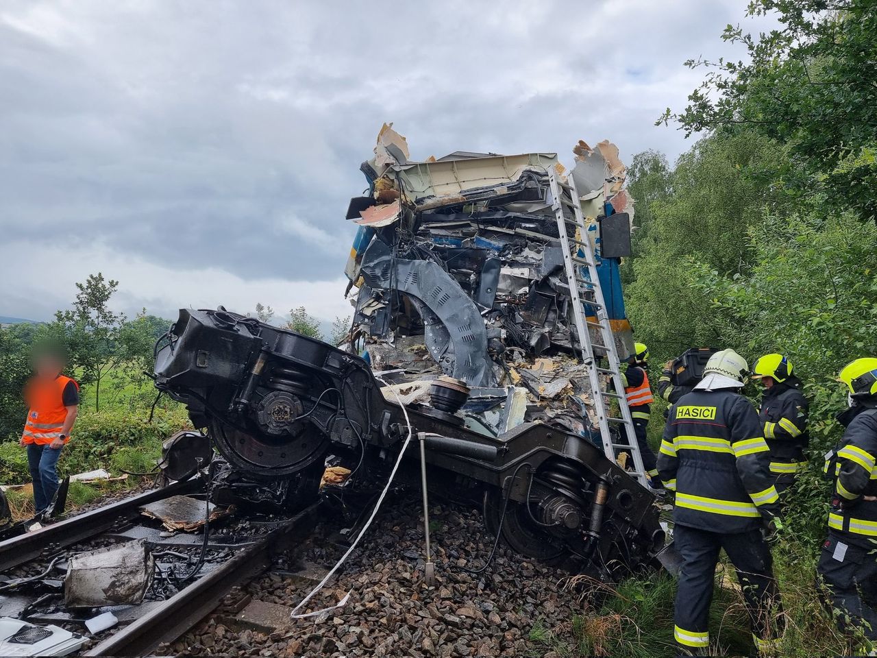 Katastrofa kolejowa w Czechach. Trzy osoby nie żyją, kilkadziesiąt zostało rannych