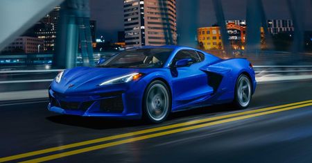 Chevrolet Corvette E-Ray - pierwsza hybryda i najszybsza wersja w historii modelu