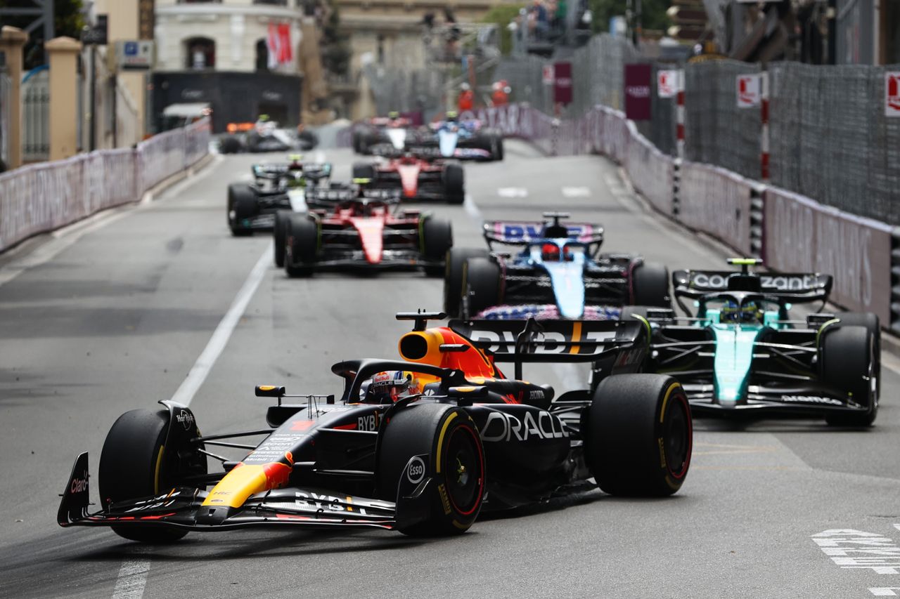 F1: Chaos na ulicach Monako. Deszcz spłatał figla kierowcom