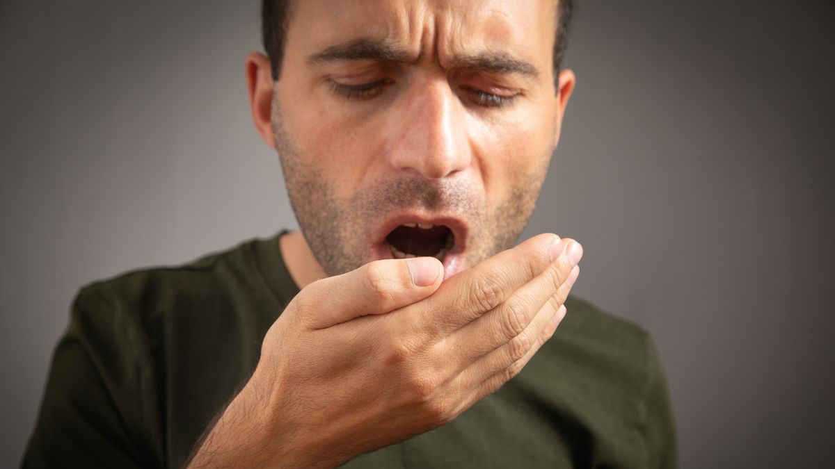 Man checks his breath with his hand. The concept of halitosis
Man checks his breath with his hand. The concept of halitosis
Andranik Hakobyan
oral, emotion