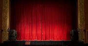 Co kryje się za kotarą w teatrze? Sprawdź w krzyżówce, czy wiesz