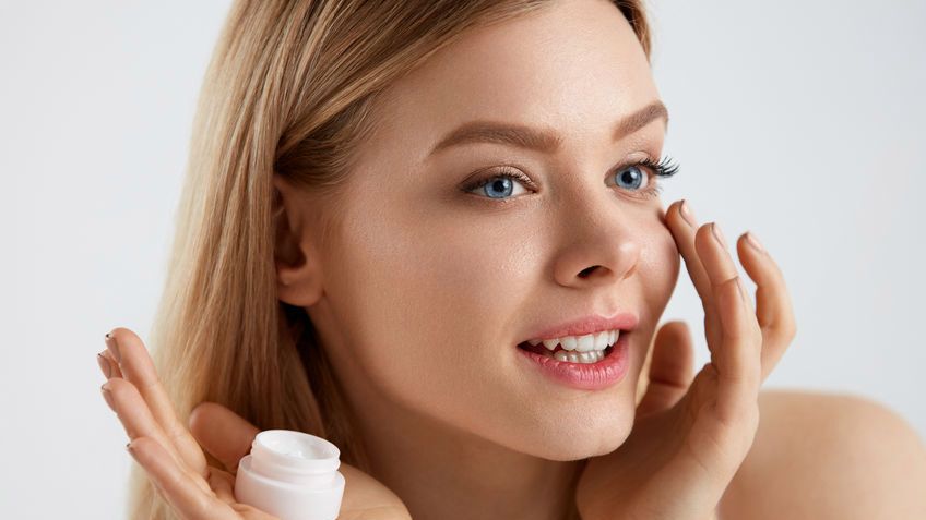 Pasta cynkowa leczy trądzik