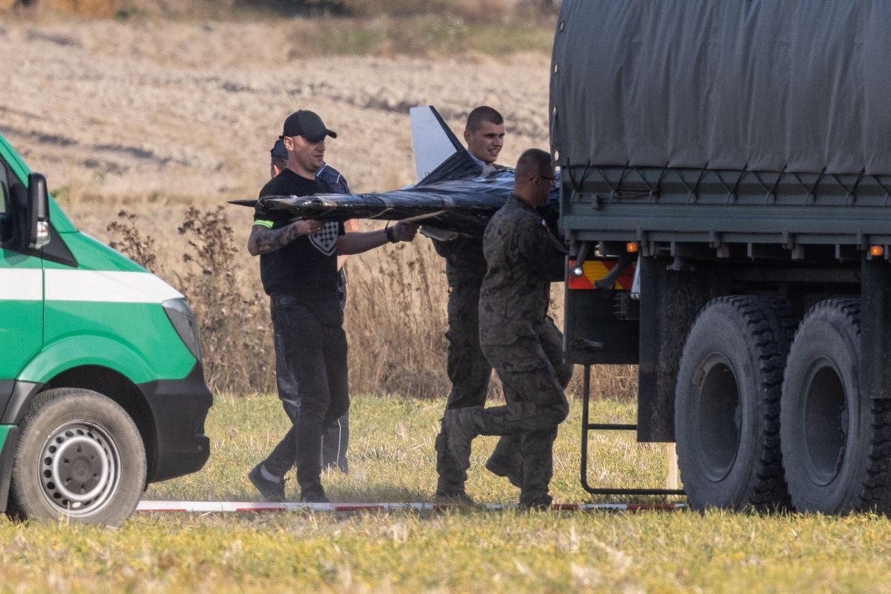 Dron spadł na jego pole. Nagranie z rolnikiem hitem