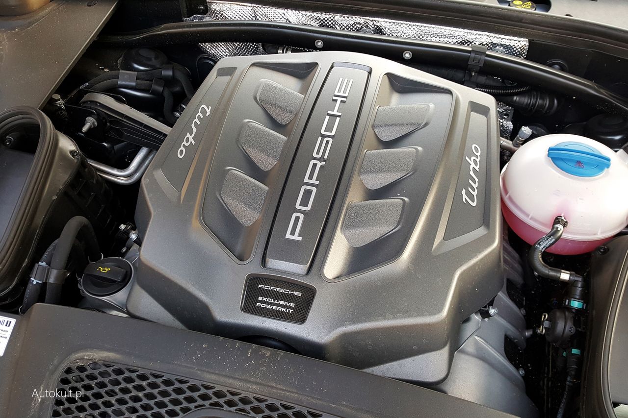 Turbodoładowany silnik 3.6 V6 o mocy 440 KM i momencie obrotowym 600 Nm. Brzmi fantastycznie.