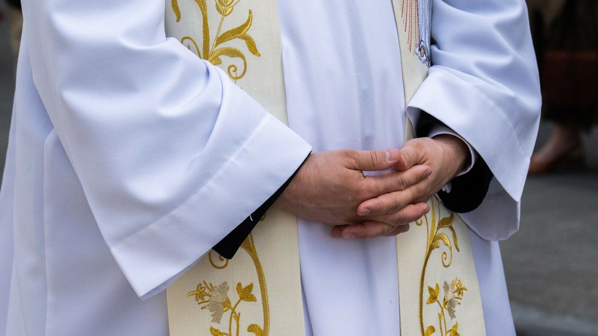 Ksiądz. Zdjęcie ilustracyjne