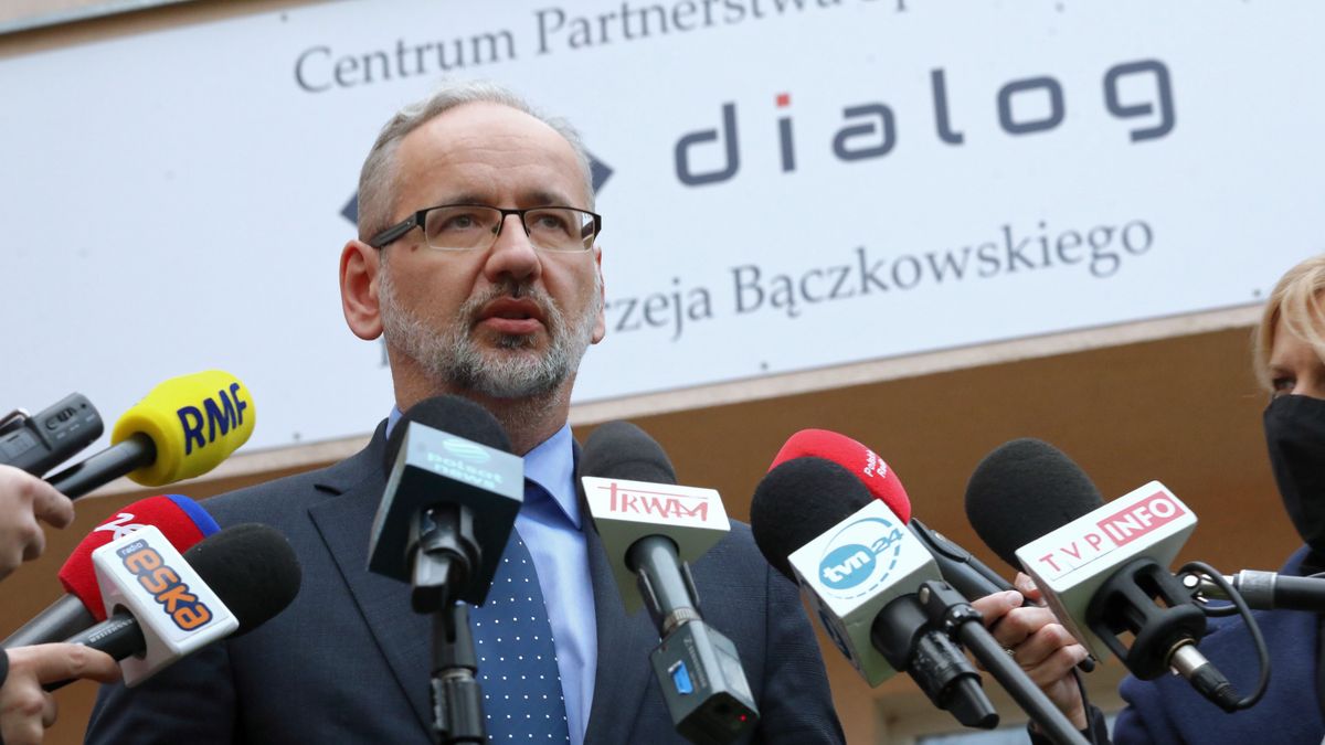 Adam Niedzielski ogłosił dziś porozumienie z medykami. Okazuje się, że tzw. białe miasteczko nic o tym nie wie 