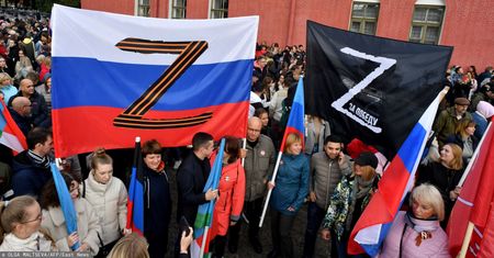 "Spontaniczne" tłumy w Rosji. Przejrzeli propagandową "szopkę" Kremla