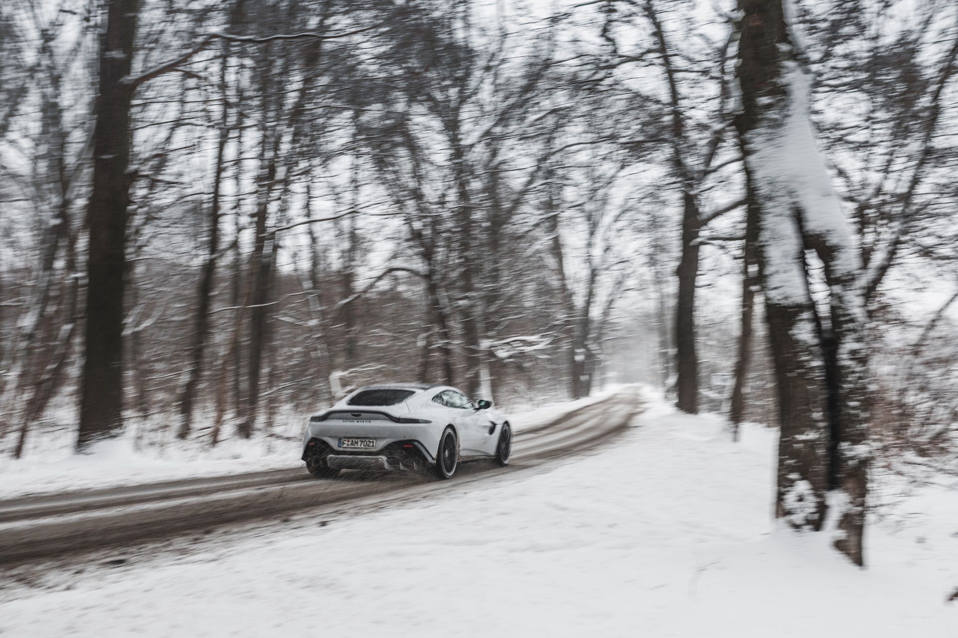 Aston Martin Vantage (2022)