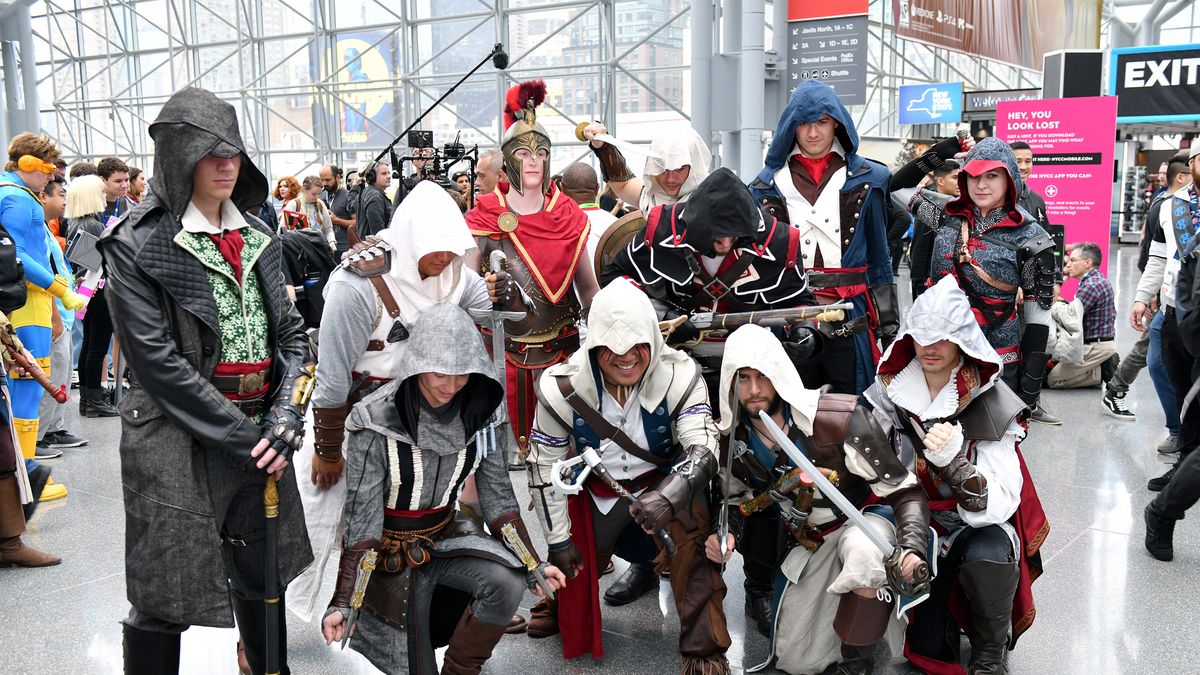 NEW YORK, NEW YORK - OCTOBER 06: Cosplayers dress as characters from the Assassin's Creed video game at New York Comic Con 2019 - Day 4 st  on October 06, 2019 in New York City. (Photo by Craig Barritt/Getty Images for ReedPOP )