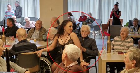 Prezent świąteczny dla seniorów w Belgii. Zażyczyli sobie gorącego pokazu