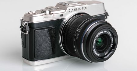 Olympus PEN E-P5 - bezlusterkowiec prawie bez kompromisów [test]