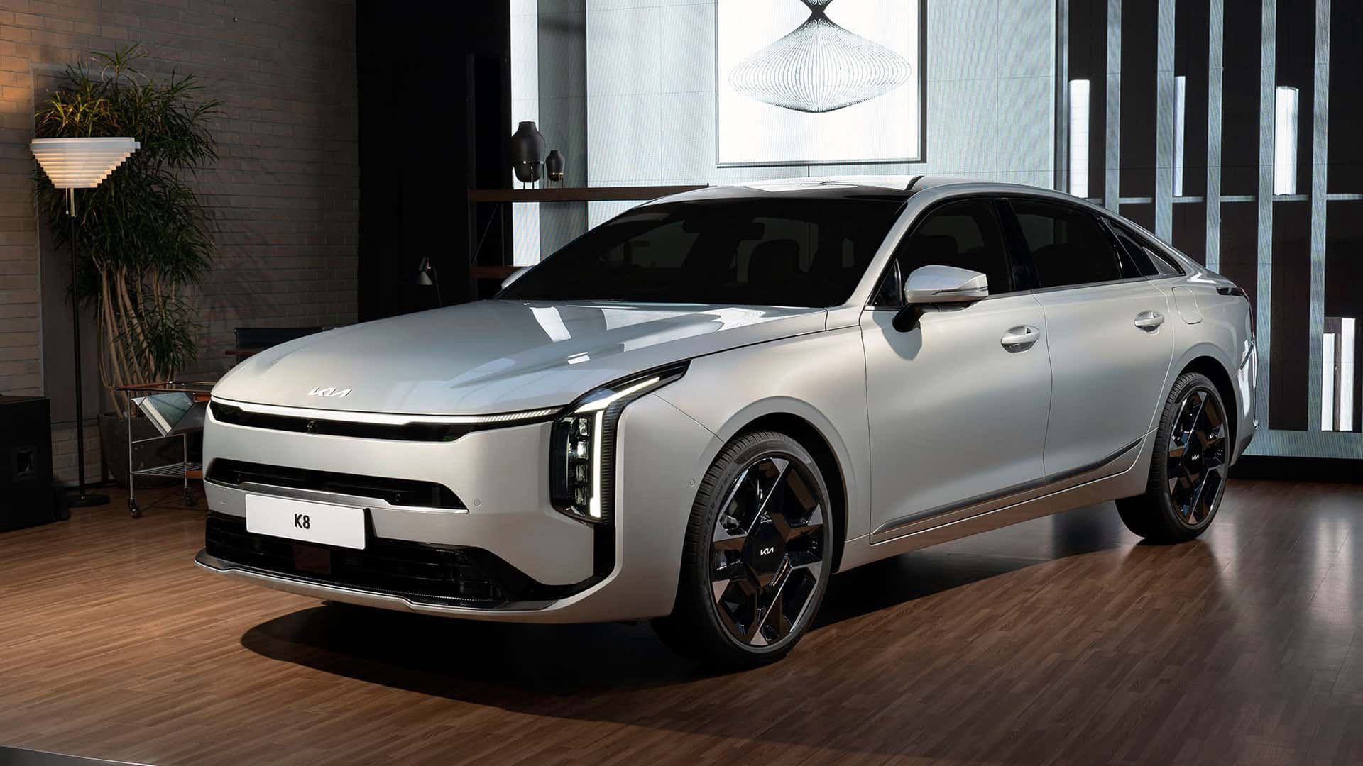 Nowa Kia K8