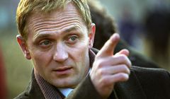 TVP1 zmienia ramówkę: „Komornik” i „Układ zamknięty” zamiast filmów zagranicznych