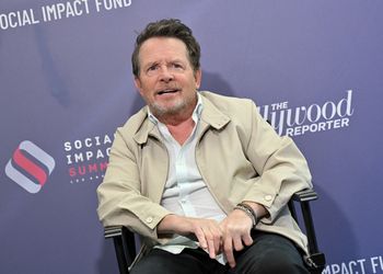 "Zaczęło być trudno". Michael J. Fox choruje już od 30 lat