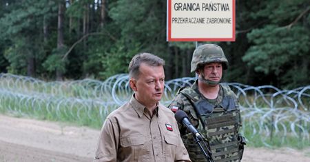 Stan wyjątkowy w Polsce. Uruchomiono specjalną infolinię