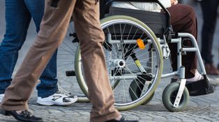 Tylko co piąta osoba z niepełnosprawnością pracuje. Eksperci apelują o zmiany