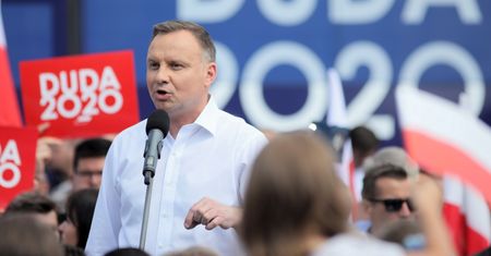 Wybory 2020. Duda i Trzaskowski z mandatami? Media: Policja to sprawdzi (Relacja na żywo - 16 czerwca)