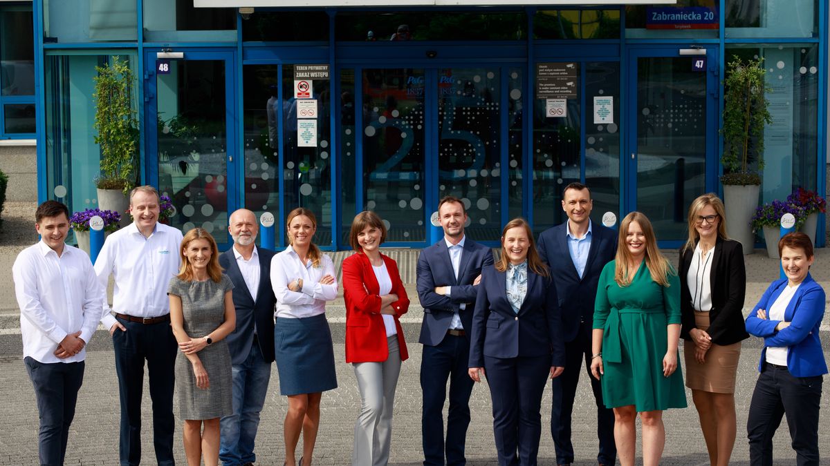 Zespół zarządzający w fabryce pieluszek Pampers (P&G)