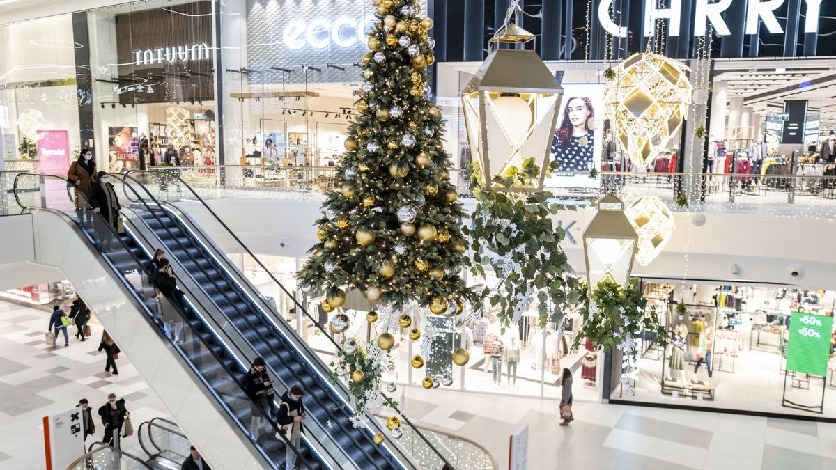Dwie niedziele poprzedzające Boże Narodzenie to niedziele handlowe. W tym roku jedna z nich wypada w Wigilię