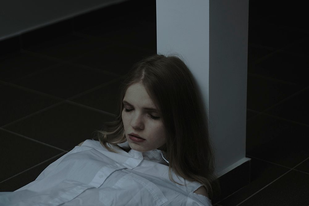 Magdalena Paszko - mroczne, depresyjne portrety kobiet, które są fuzją dwóch osobowości 2