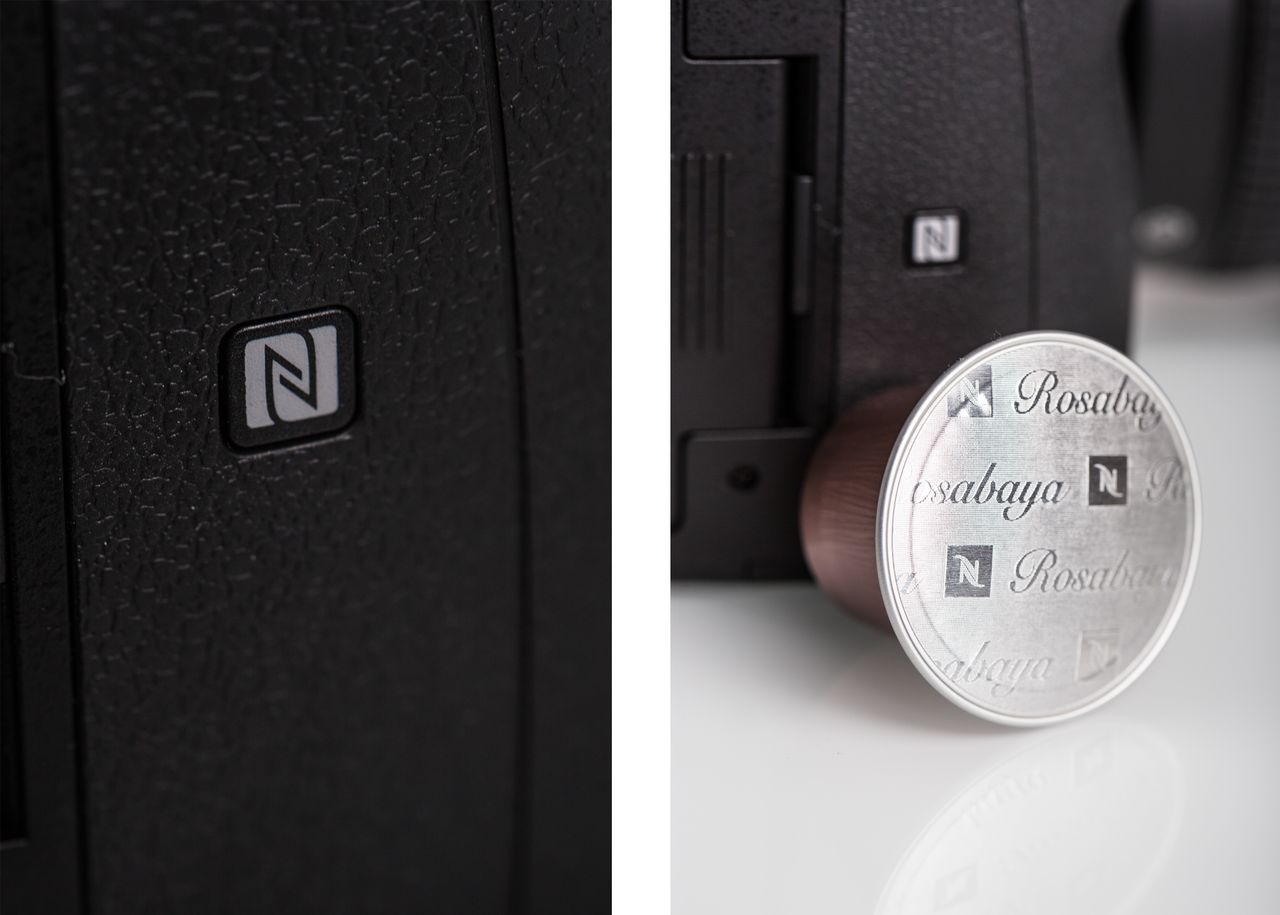 Kai z DigitalRev zawsze śmiał się z logo technologii NFC. Rzeczywiście, jest bardzo podobne do Nespresso.