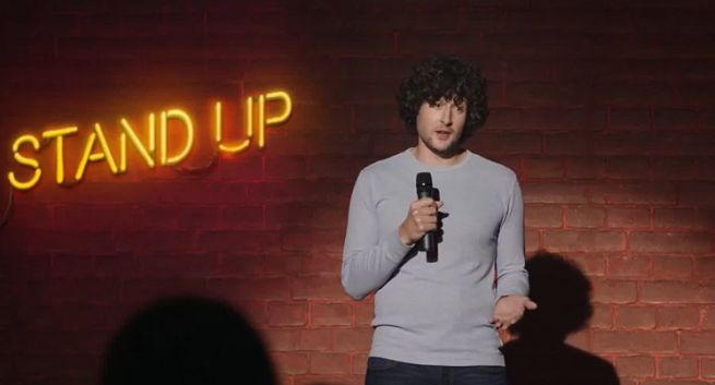 Stand-uper promuje Fitolizynę do zapobiegania kamicy nerkowej (wideo)