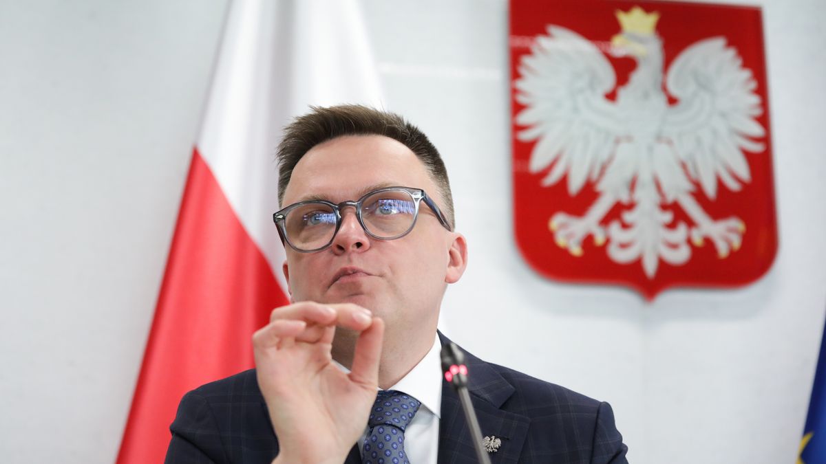 Warszawa, 05.12.2023. Marszałek Sejmu Szymon Hołownia na posiedzeniu sejmowej Komisji Gospodarki i Rozwoju, ws. debaty o perspektywach polskiej przedsiębiorczości na lata 2024 � 2027, 5 bm. w Warszawie. (aldg) PAP/Tomasz Gzell