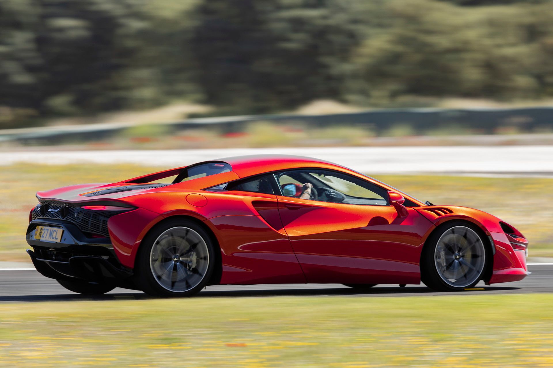 McLaren Artura (2022)